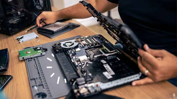 Servicio de Mantenimiento para Laptop